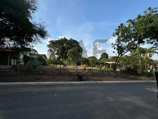 Terreno com 1001m², à venda, no bairro Área Rural de Santo Antônio de Posse em Santo Antônio de Posse