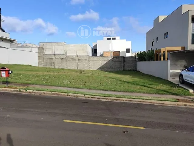 Terreno com 254m², à venda, no bairro Conjunto Habitacional Alexandre Urbanas em Londrina
