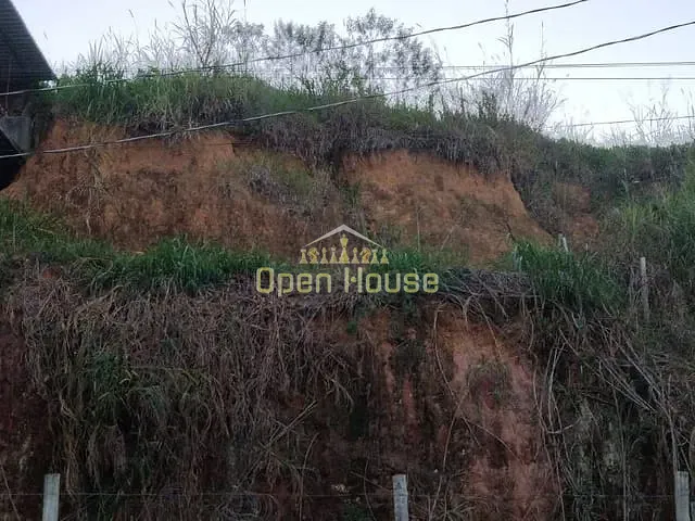Terreno com 1000m², à venda, no bairro Santa Rita de Cássia em Barra Mansa