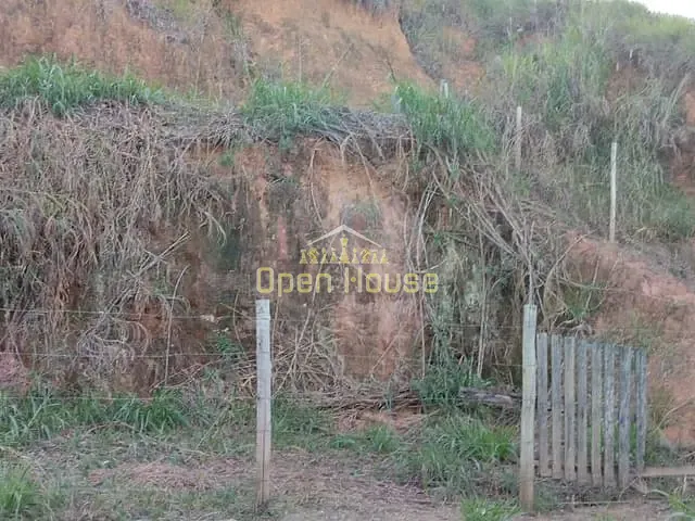 Terreno com 1000m², à venda, no bairro Santa Rita de Cássia em Barra Mansa