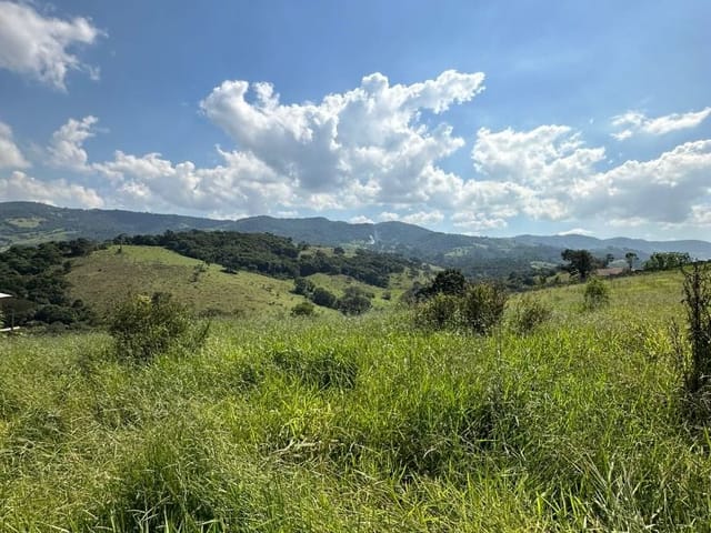 Terreno com 2017m², à venda, no bairro Tenentes em Extrema