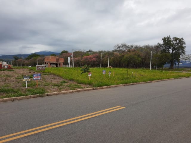 Terreno com 180m², à venda, no bairro Pousada do Sol em São João da Boa Vista