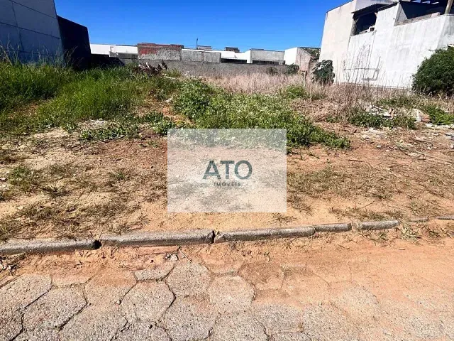 Terreno com 378m², à venda, no bairro XV novembro em Tijucas