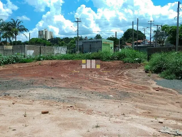 Terreno com 944m², à venda, no bairro Centro em Sumaré
