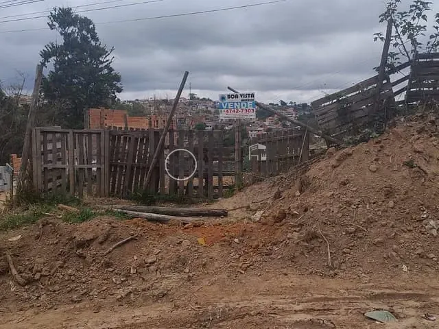 Terreno com 180m², à venda, no bairro Jardim Piatã A em Mogi das Cruzes