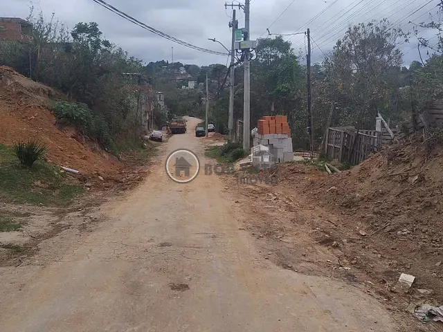 Terreno com 180m², à venda, no bairro Jardim Piatã A em Mogi das Cruzes