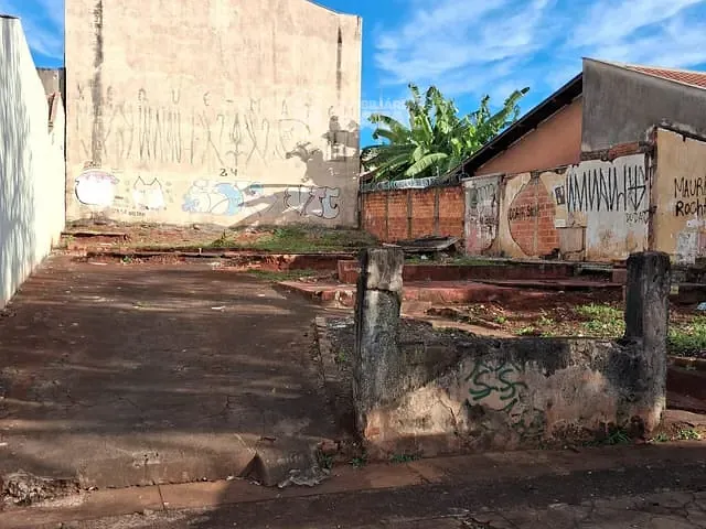 Terreno com 300m², à venda, no bairro Jardim do Sol em Londrina