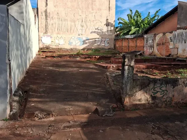 Terreno com 300m², à venda, no bairro Jardim do Sol em Londrina