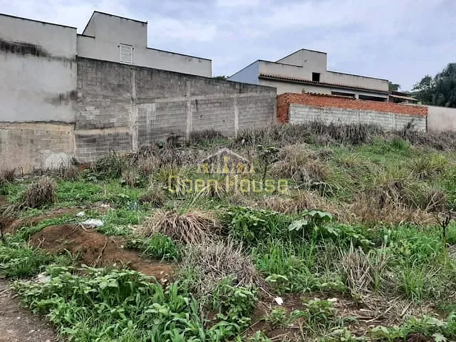Terreno com 353m², à venda, no bairro Santa Rita de Cássia em Barra Mansa