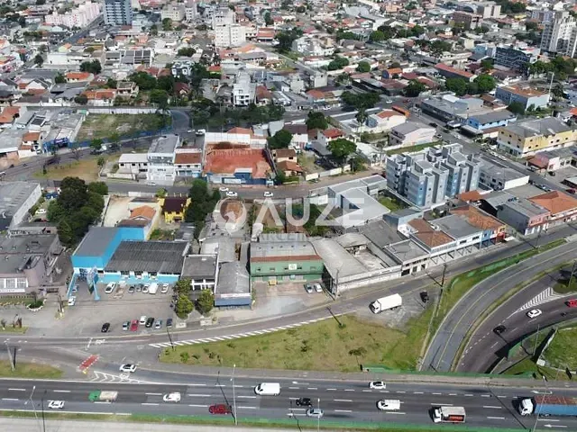 Terreno com 595m², à venda, no bairro Pinheirinho em Curitiba