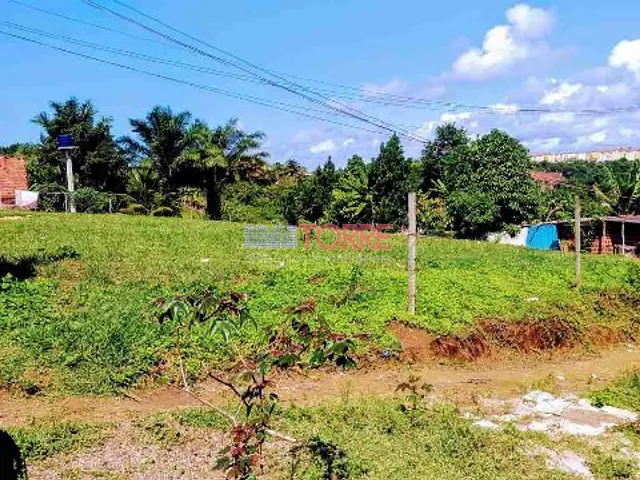 Terreno com 1200m², à venda, no bairro Nossa Senhora da Vitória em Ilhéus