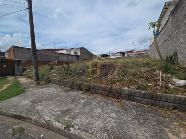 Terreno com 335m², à venda, no bairro Jardim Bela Vista em Salto de Pirapora