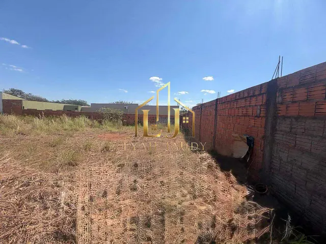 Terreno com 1200m², à venda, no bairro Centro em Chapada dos Guimarães