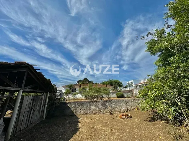 Terreno com 379m², à venda, no bairro Pinheirinho em Curitiba