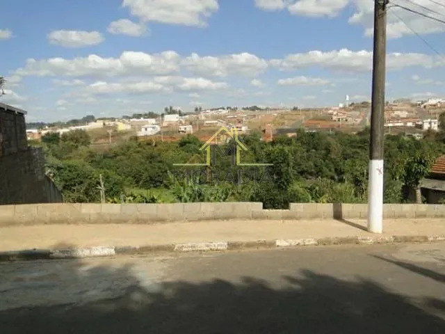 Terreno com 250m², à venda, no bairro Jardim Rosana em Guaxupé