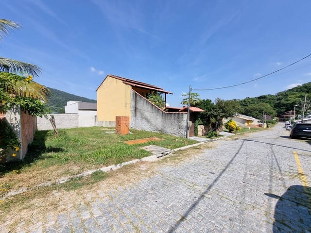 Terreno com 160m², à venda, no bairro Rio do Ouro em Niterói