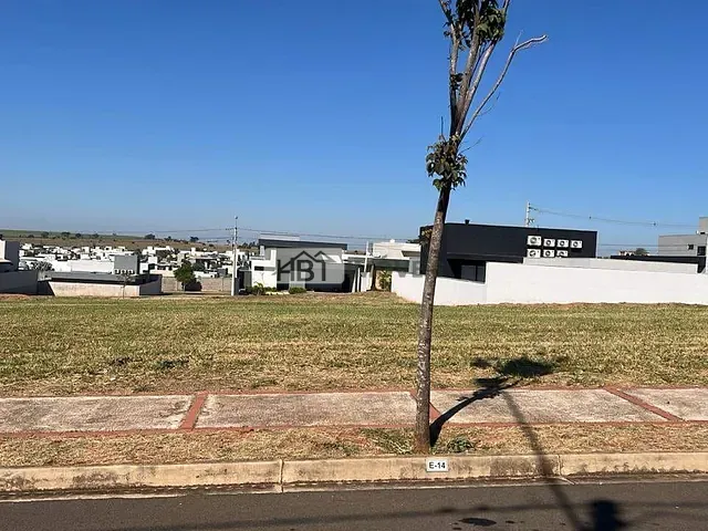Terreno com 420m², à venda, no bairro Residencial Estoril Premium em Bauru