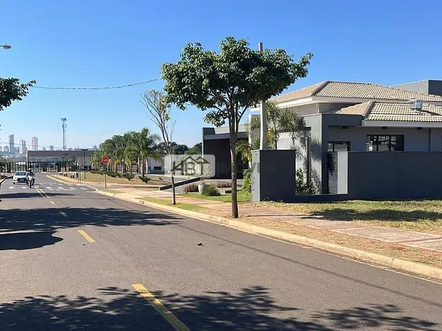 Terreno com 420m², à venda, no bairro Residencial Estoril Premium em Bauru