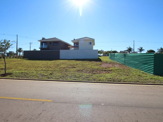 Terreno com 320m², à venda, no bairro Jardim Carvalho em Ponta Grossa