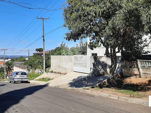 Terreno com 490m², à venda, no bairro Oficinas em Ponta Grossa