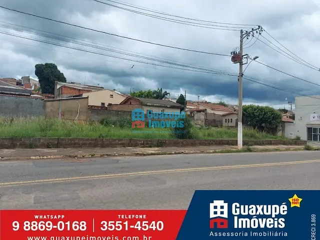 Terreno com 800m², à venda, no bairro Parque dos Municípios II em Guaxupé