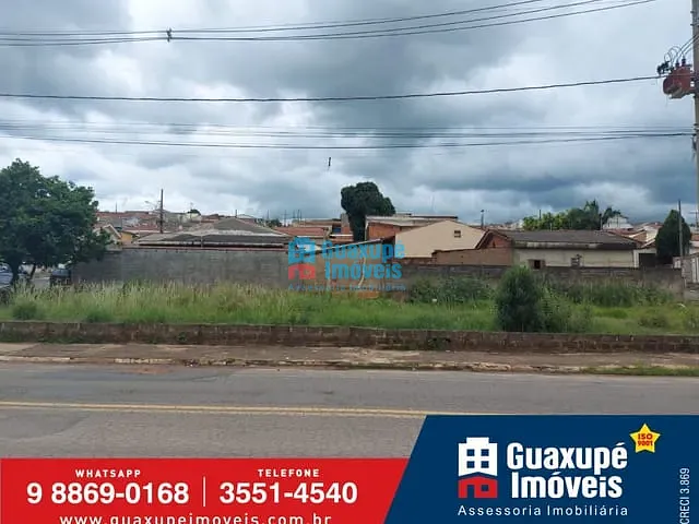 Terreno com 800m², à venda, no bairro Parque dos Municípios II em Guaxupé