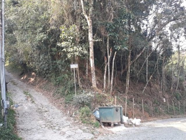 Terreno com 624m², à venda, no bairro Quitandinha em Petrópolis