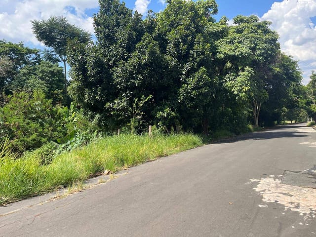 Terreno com 332m², à venda, no bairro Jardim Santa Rosa em Campinas