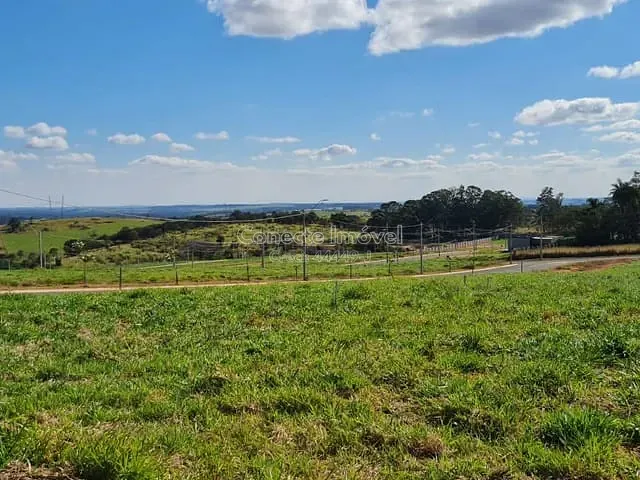 Terreno com 428m², à venda, no bairro Colinas do Castelo em Jaguariúna