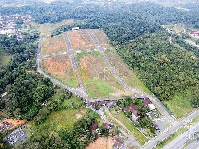 Terreno com 483m², à venda, no bairro Itinga em Joinville