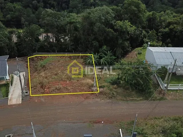 Terreno com 578m², à venda, no bairro Parque de Exposições em Concórdia