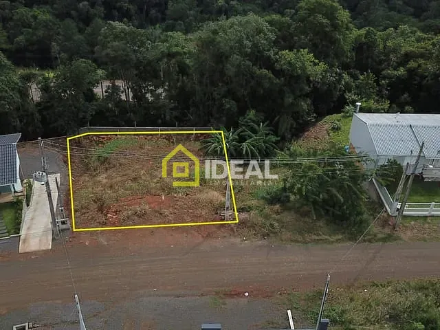 Terreno com 578m², à venda, no bairro Parque de Exposições em Concórdia