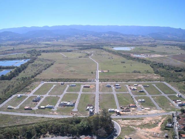 Terreno com 176m², à venda, no bairro Loteamento Santa Clara em Pindamonhangaba