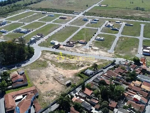 Terreno com 176m², à venda, no bairro Loteamento Santa Clara em Pindamonhangaba