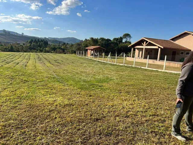 Terreno com 2850m², à venda, no bairro Residencial e Industrial Campo Alegre em Poços de Caldas