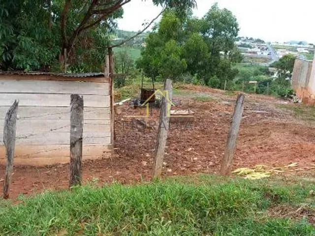 Terreno com 8000m², à venda, no bairro Planalto  em Guaxupé