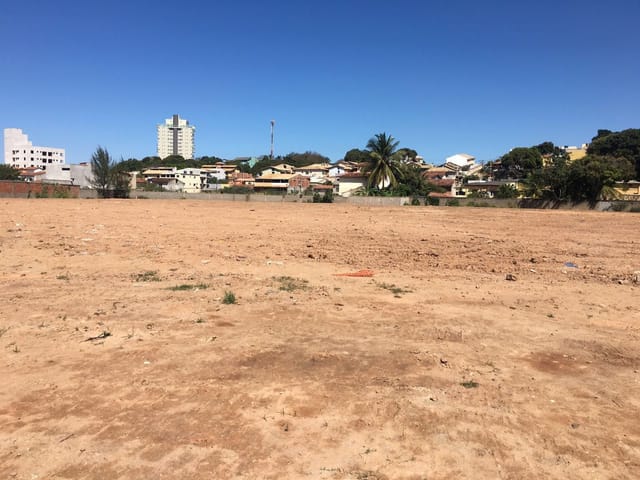 Terreno com 14400m², à venda, no bairro Granja dos Cavaleiros em Macaé
