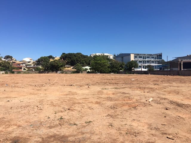 Terreno com 14400m², à venda, no bairro Granja dos Cavaleiros em Macaé