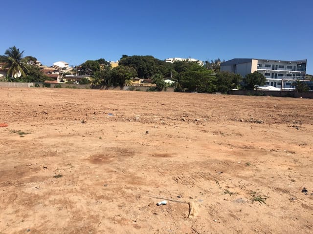 Terreno com 14400m², à venda, no bairro Granja dos Cavaleiros em Macaé