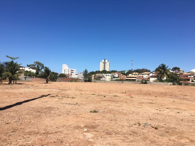 Terreno com 14400m², à venda, no bairro Granja dos Cavaleiros em Macaé
