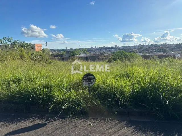 Terreno com 300m², à venda, no bairro Jardim Boa Vista em Mococa