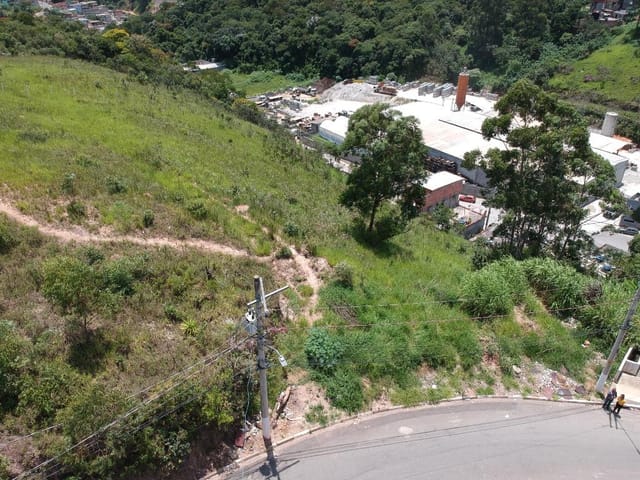 Terreno com 1681m², à venda, no bairro Chácara do Solar II (Fazendinha) em Santana de Parnaíba