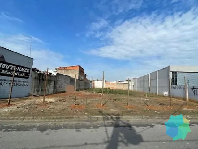 Terreno com 1075m², à venda, no bairro Loteamento Terras de São Pedro e São Paulo em Salto