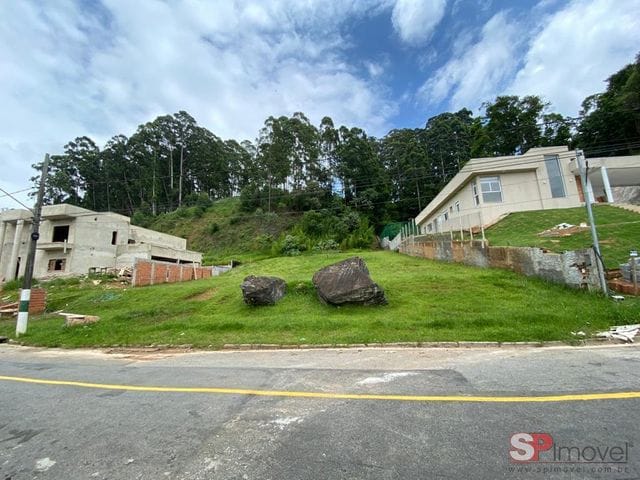 Terreno com 1724m², à venda, no bairro Residencial Tamboré em Barueri