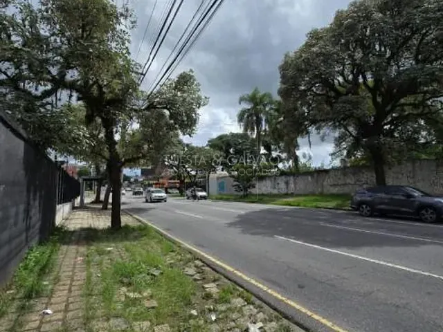 Terreno com 665m², à venda, no bairro Bacacheri em Curitiba