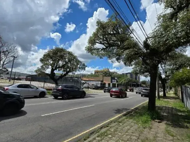 Terreno com 665m², à venda, no bairro Bacacheri em Curitiba