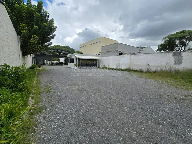 Terreno com 665m², à venda, no bairro Bacacheri em Curitiba