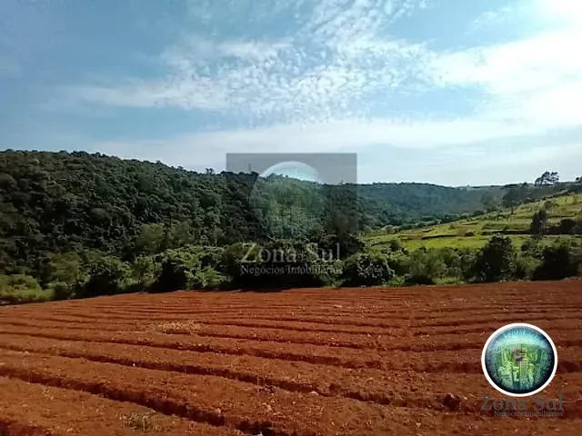Terreno com 1000m², à venda, no bairro Vila Sao Joao em Piedade