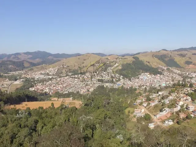 Terreno com 300m², à venda, no bairro Paraíso da Montanha em Piracaia