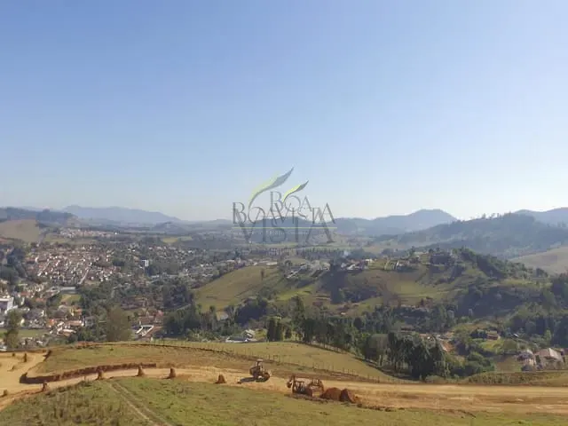 Terreno com 300m², à venda, no bairro Residencial Paraíso da Montanha em Piracaia